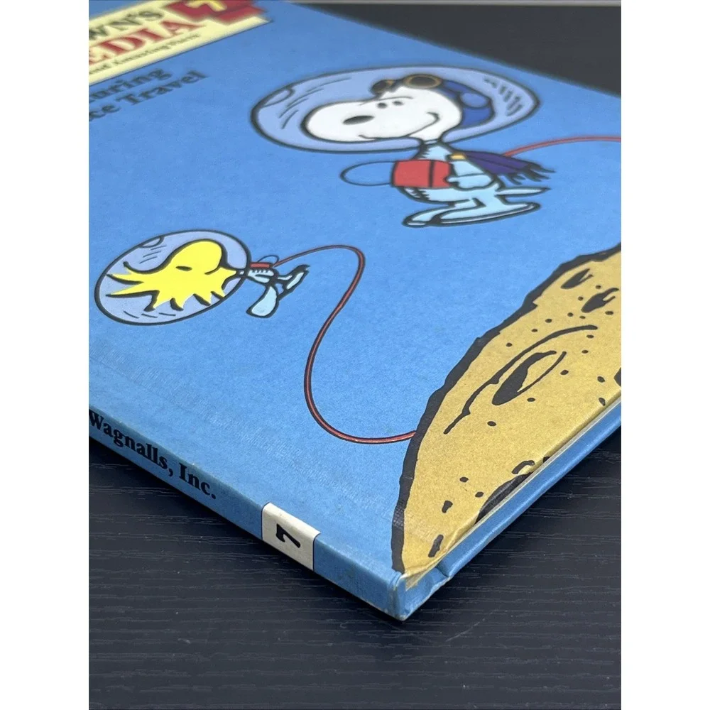 Charlie Brown's Cyclopedia Volume 7 Space Travel Vintage 1980 Hardcover Peanuts